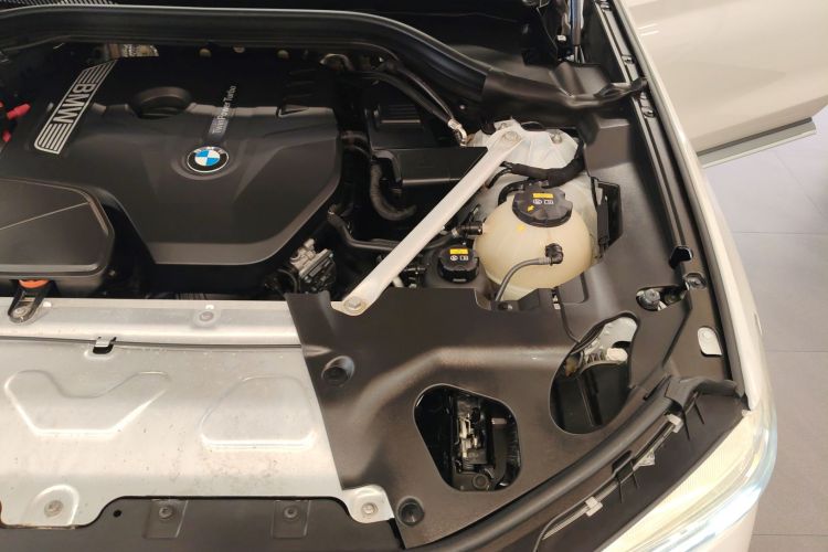 宝马X3 2020款 xDrive28i 豪华套装机舱底盘26