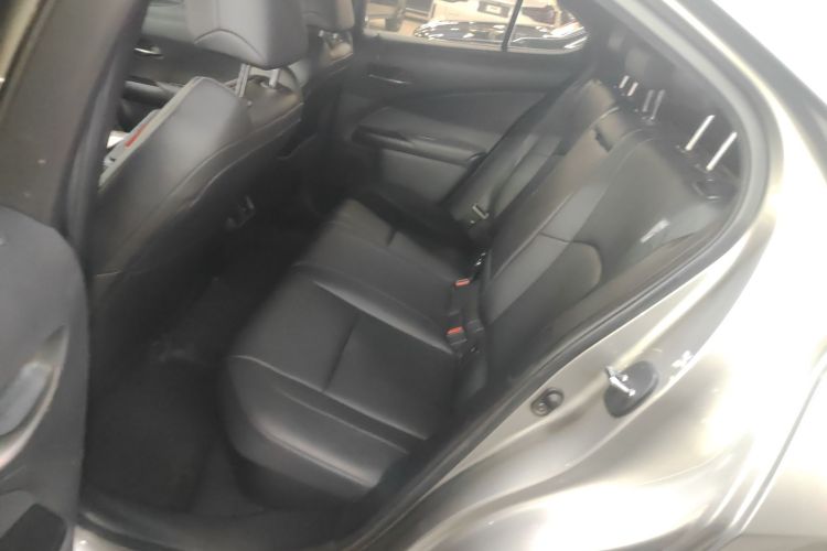 雷克萨斯UX 2020款 260h 探·酷版中控内饰21