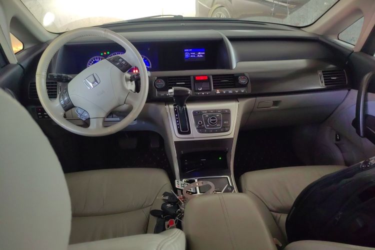 本田 艾力绅 2015款 2.4L VTi-S尊贵版中控内饰12