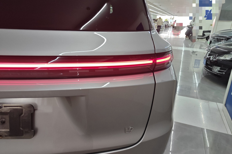 理想汽车 理想L9 2022款 Max车身外观9