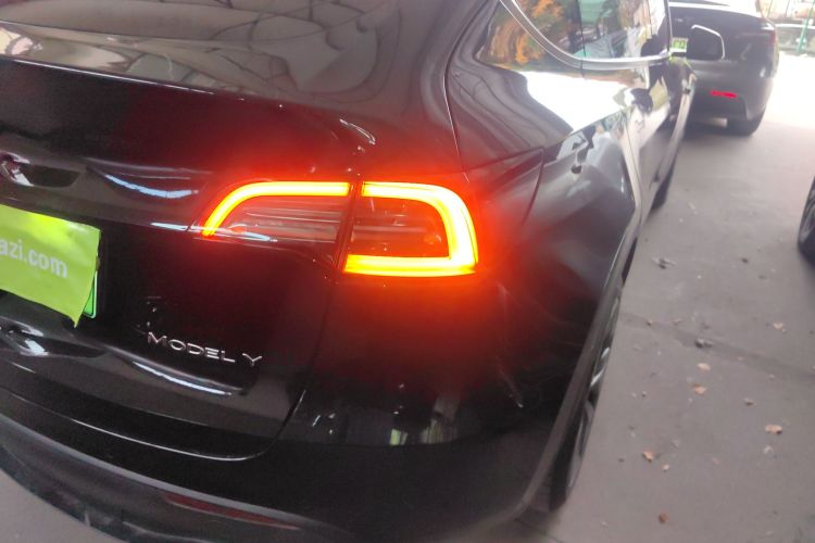 特斯拉 Model Y 2023款 长续航全轮驱动版车身外观6004