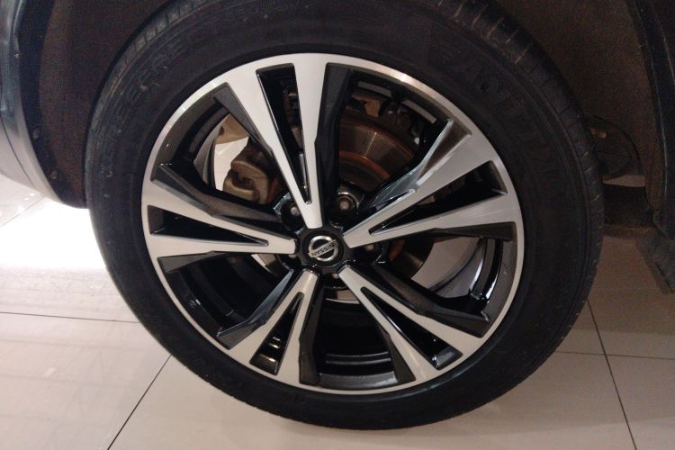 日产 逍客 2021款 2.0L CVT豪华版车身外观6008