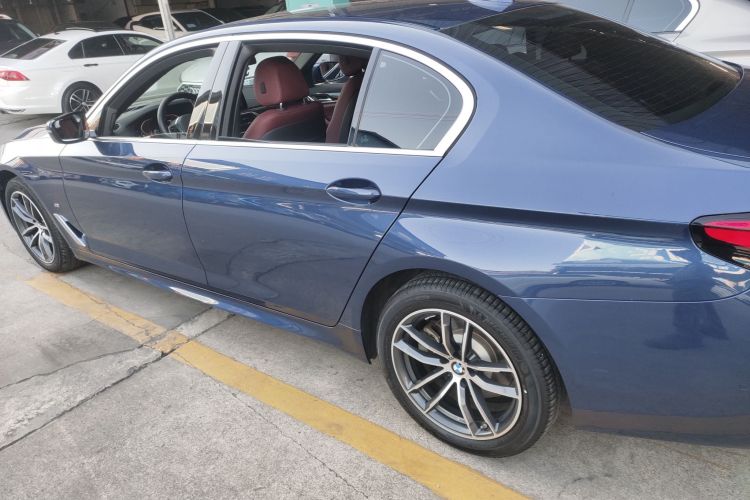 宝马5系 2021款 525Li M运动套装车身外观4