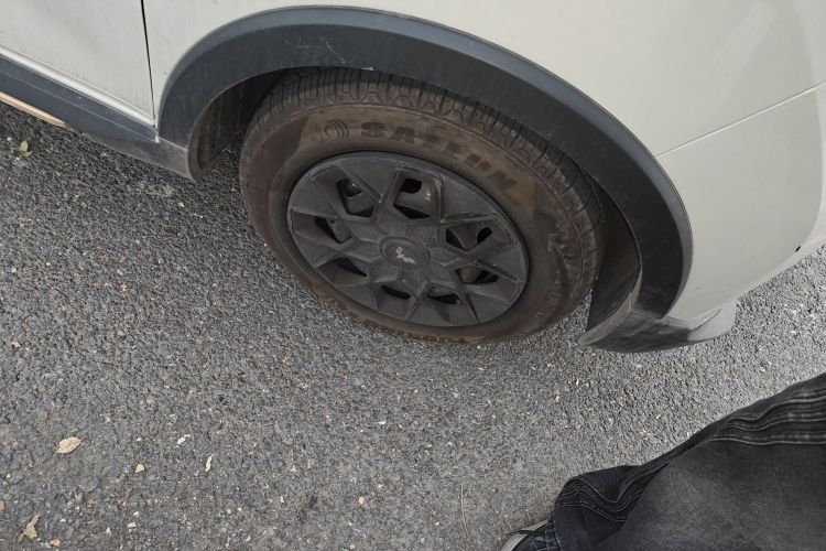 五菱汽车 宏光MINIEV 2022款 GAMEBOY 200km 玩咖款 磷酸铁锂车身外观10