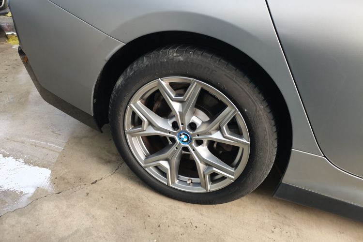 宝马i3 2024款 eDrive 35 L车身外观6008