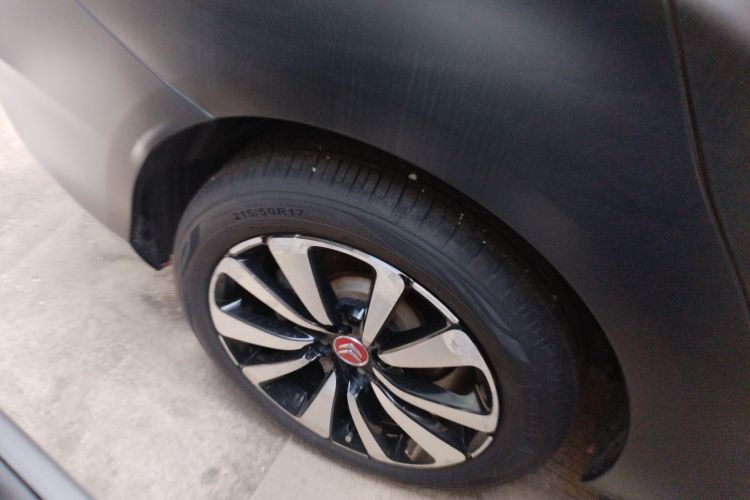 雪铁龙C4L 2016款 1.6T 自动精英型车身外观6008