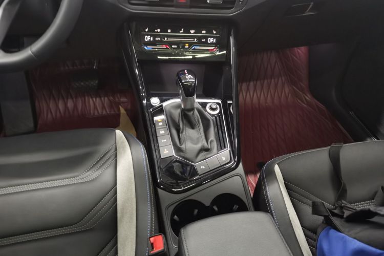 大众 探岳GTE插电混动 2020款 1.4T 豪华型中控内饰18