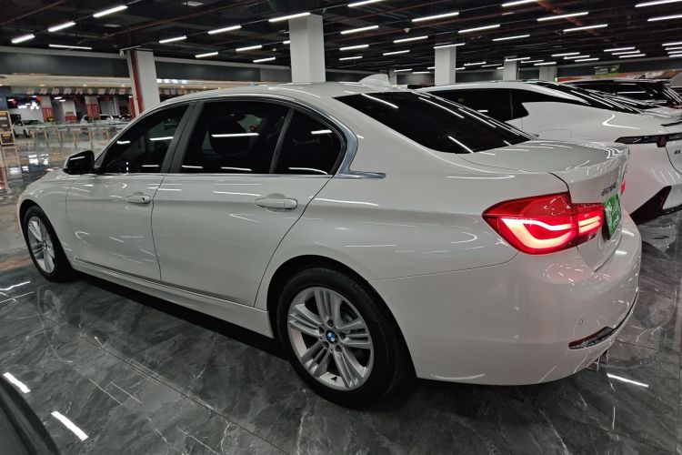 宝马3系 2017款 320Li 时尚型车身外观4