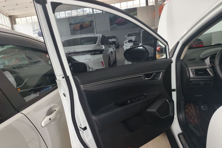 吉利汽车 帝豪GS 2016款 运动版 1.8L 手动领尚型中控内饰47