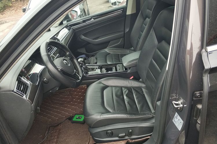 大众 辉昂 2018款 改款 380TSI 两驱商务版中控内饰19