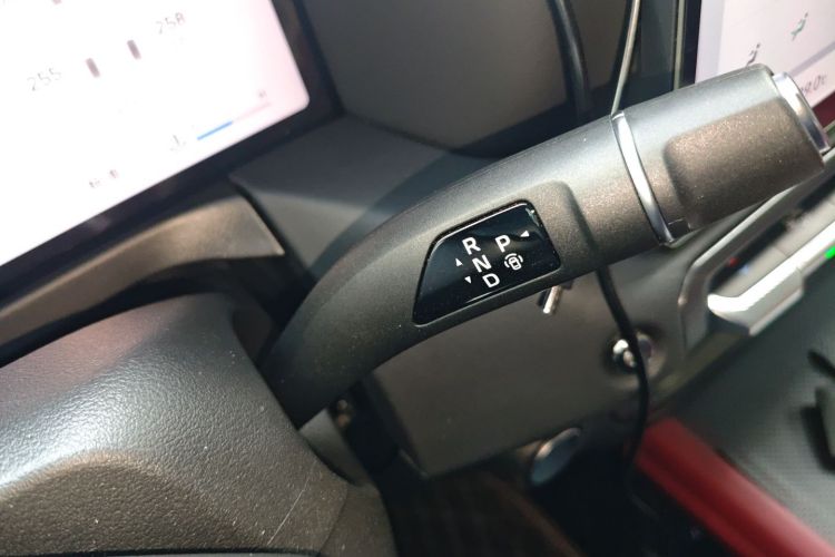 坦克300 2025款 2.0T 征服者中控内饰18