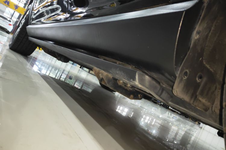 奔驰GLE 2020款 GLE 350 4MATIC 动感型局部细节9002