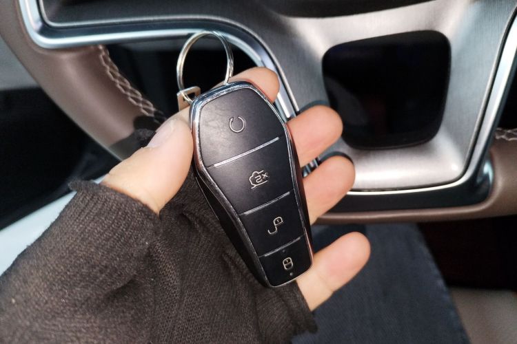 比亚迪 秦PLUS 2023款 冠军版 EV 510KM卓越型中控内饰11