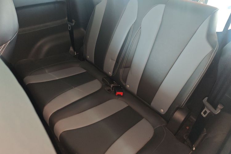 荣威 科莱威CLEVER 2021款 302km新四座超能版中控内饰21