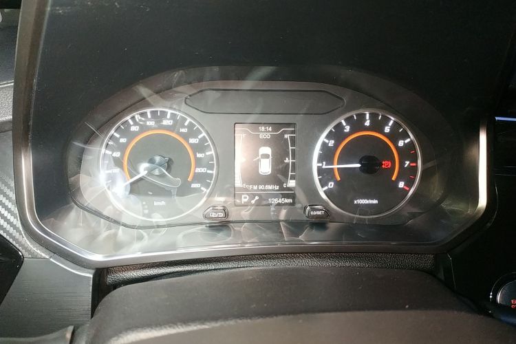 奇瑞 瑞虎3X 2021款 钻石版 1.5L CVT 3克拉中控内饰14