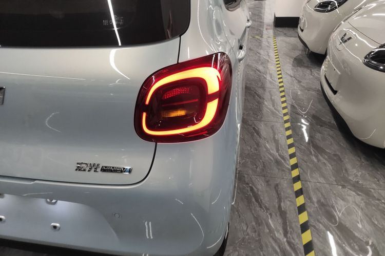 五菱汽车 宏光MINIEV 2025款 四门版 进阶款车身外观9