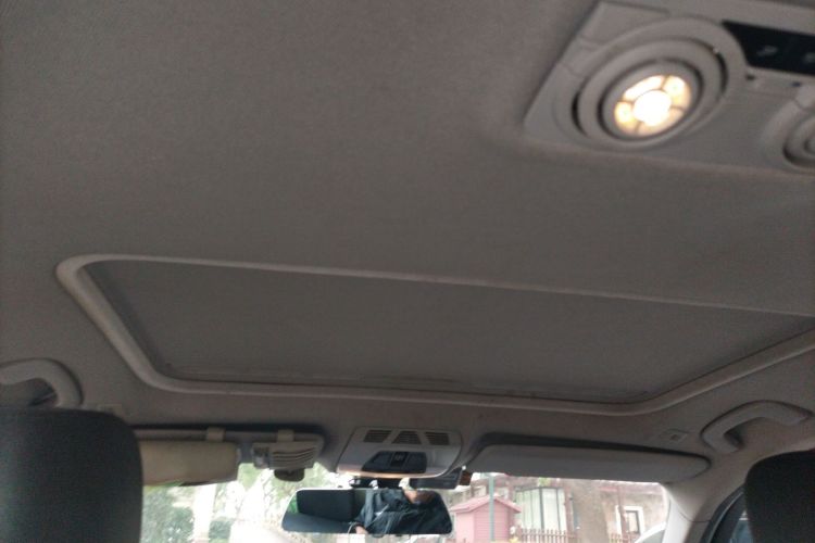 宝马3系 2013款 320Li 时尚型局部细节22