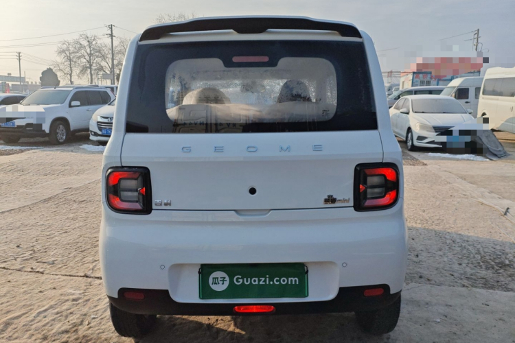 吉利银河 熊猫 2025款 210km 元气熊车身外观6