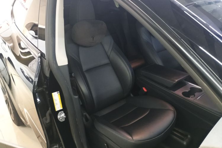特斯拉 Model Y 2023款 长续航全轮驱动版局部细节41