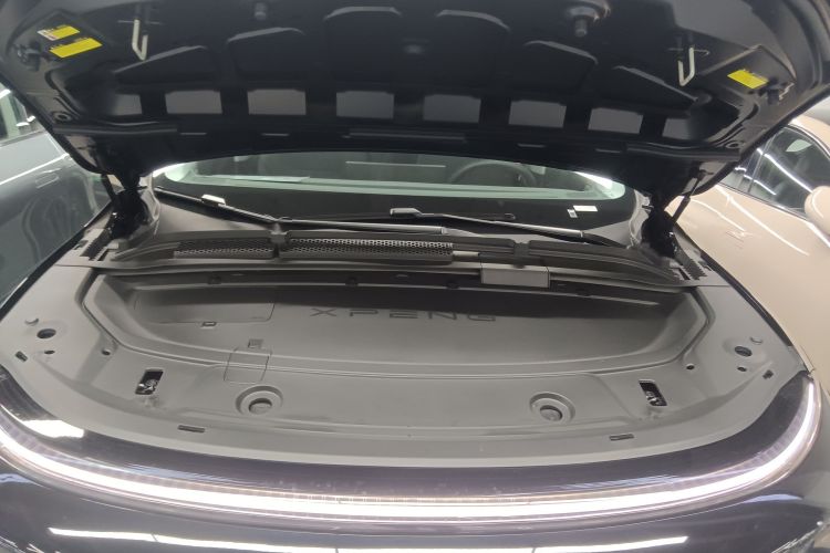 小鹏G6 2025款 625 长续航 Max 科技版机舱底盘24