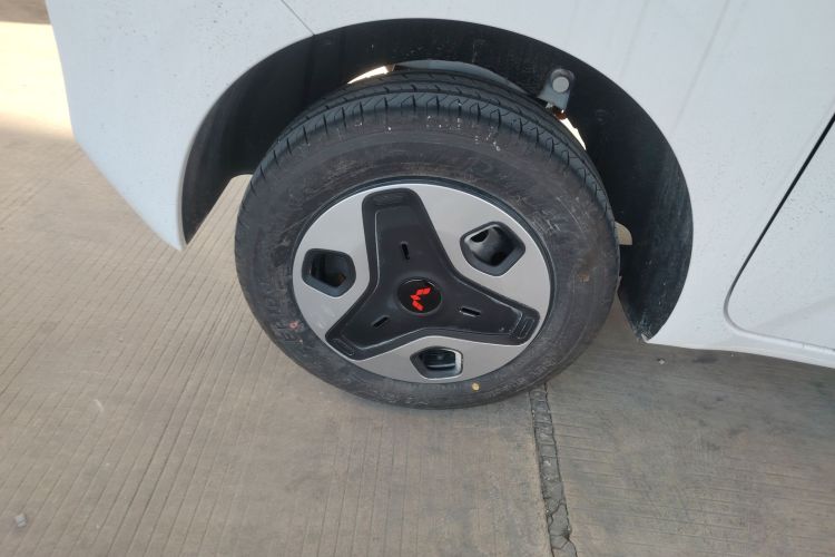 五菱汽车 五菱之光新能源 2025款 201km 标准型车身外观6008