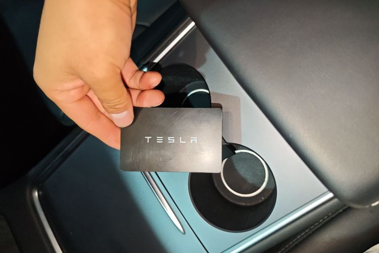 特斯拉 Model 3 2022款 后轮驱动版中控内饰7001