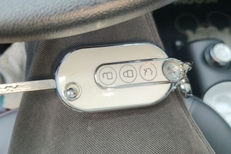 五菱汽车 宏光MINIEV 2022款 GAMEBOY 300km 玩咖款 磷酸铁锂中控内饰7001