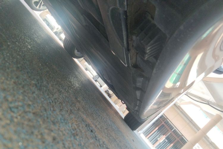 宝马7系 2014款 730Li 臻享型局部细节9002