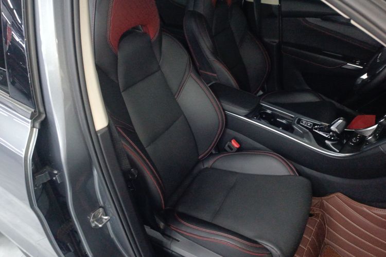 领克01 2019款 2.0T 两驱耀Pro版 国VI局部细节41