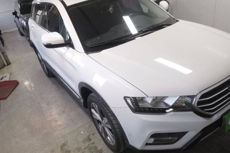 哈弗H6 Coupe 2015款 蓝标 2.0T 手动两驱精英型车身外观3