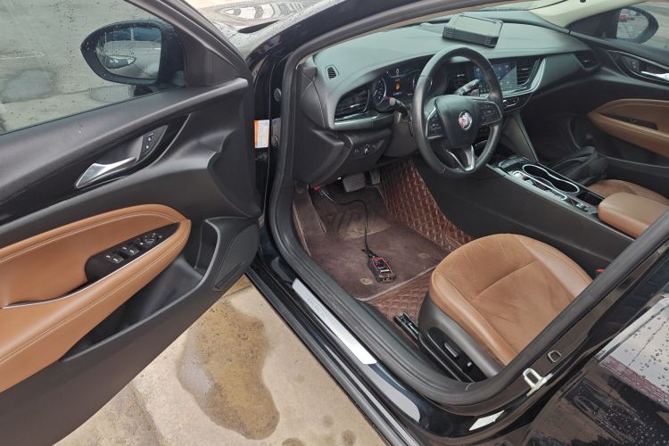 别克 君威 2020款 552T 豪华型中控内饰20