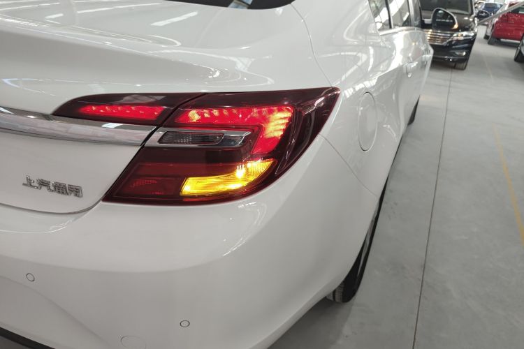 别克 君威 2015款 1.6T 领先技术型车身外观9