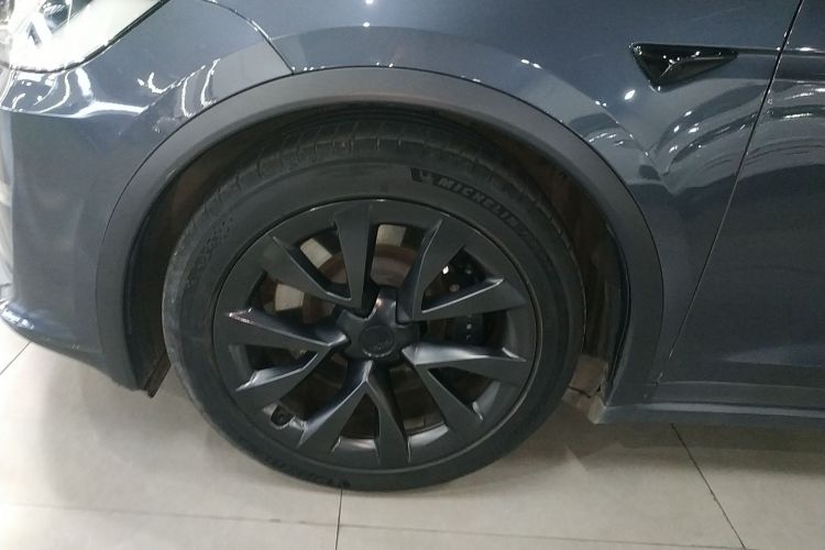 特斯拉 Model X 2023款 双电机全轮驱动版车身外观6007