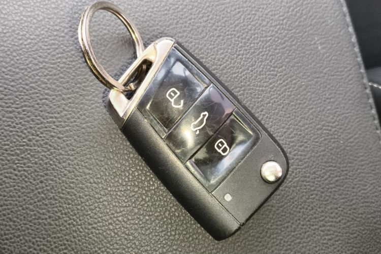 大众 T-ROC探歌 2018款 230TSI DSG两驱进取型 国V中控内饰7001