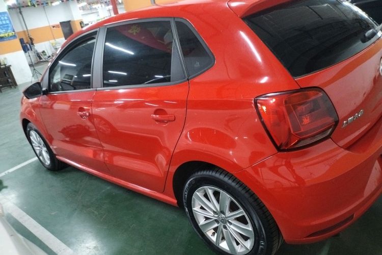 大众 Polo 2014款 1.4L 自动舒适版车身外观4