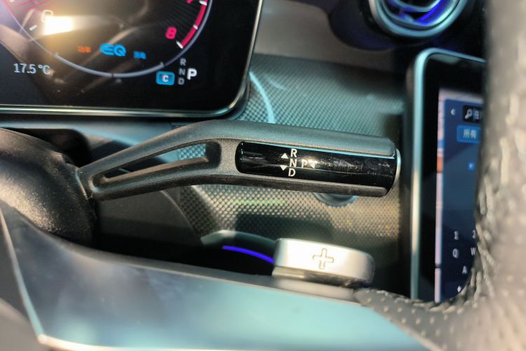 奔驰C级 2022款 C 260 L 运动版中控内饰18