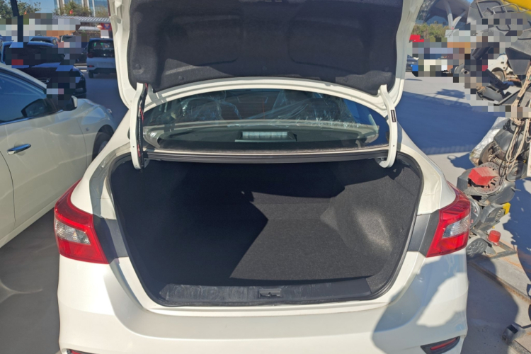 日产 轩逸 2024款 改款二 经典 1.6XL CVT豪华版局部细节23