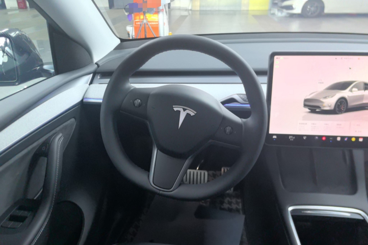 特斯拉 Model Y 2023款 高性能全轮驱动版中控内饰13