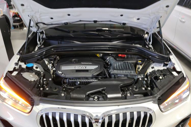 宝马X1 2022款 sDrive20Li 时尚型机舱底盘24