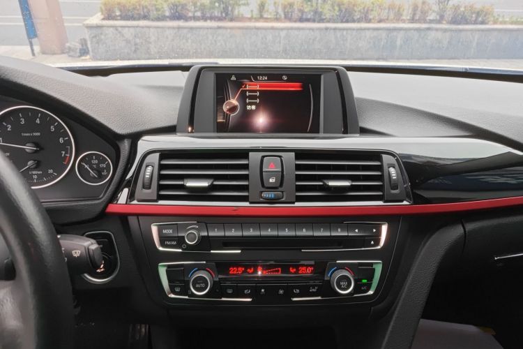 宝马3系 2015款 320Li 超悦版时尚型局部细节16