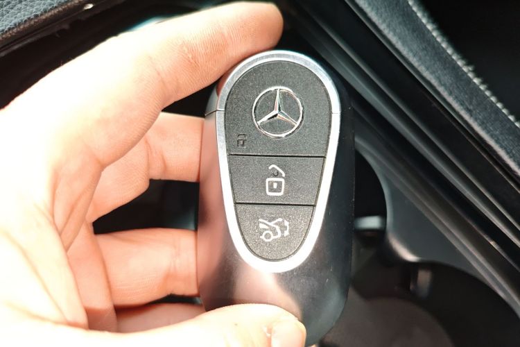 奔驰C级 2022款 改款 C 260 L 运动版中控内饰11