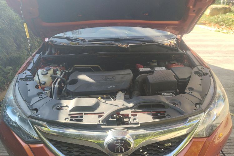 比亚迪 宋 2017款 盖世升级版 1.5TI 手动精英型局部细节24