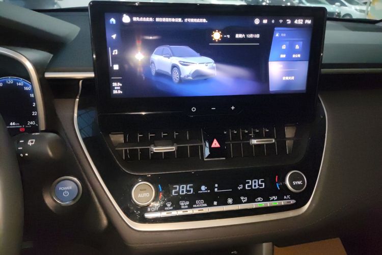 丰田 锋兰达 2023款 2.0L 智能电混双擎 尊贵版中控内饰16