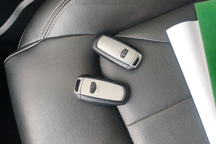 吉利汽车 帝豪 2016款 三厢 1.5L CVT豪华型中控内饰11