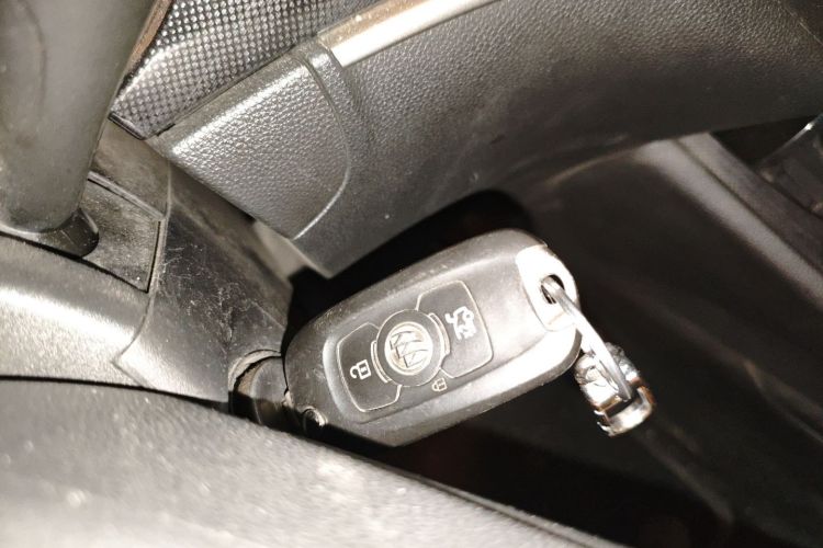 别克 威朗 2020款 20T CVT领先型中控内饰7001