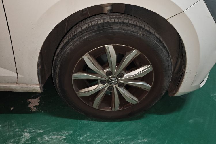 大众 Polo 2019款 Plus 1.5L 自动炫彩科技版车身外观10