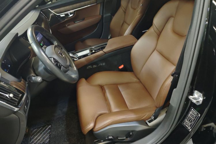 沃尔沃S90 2022款 B5 智远豪华版中控内饰19