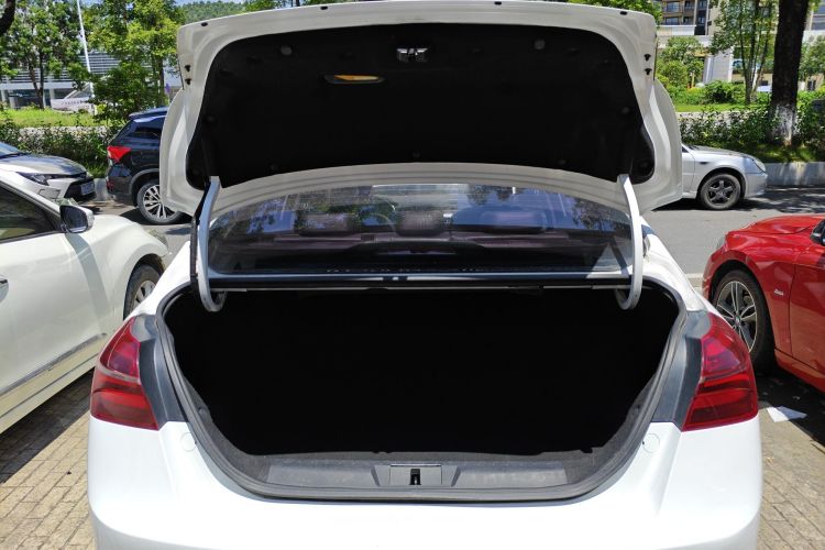 吉利汽车 帝豪 2018款 1.5L CVT向上互联版局部细节23