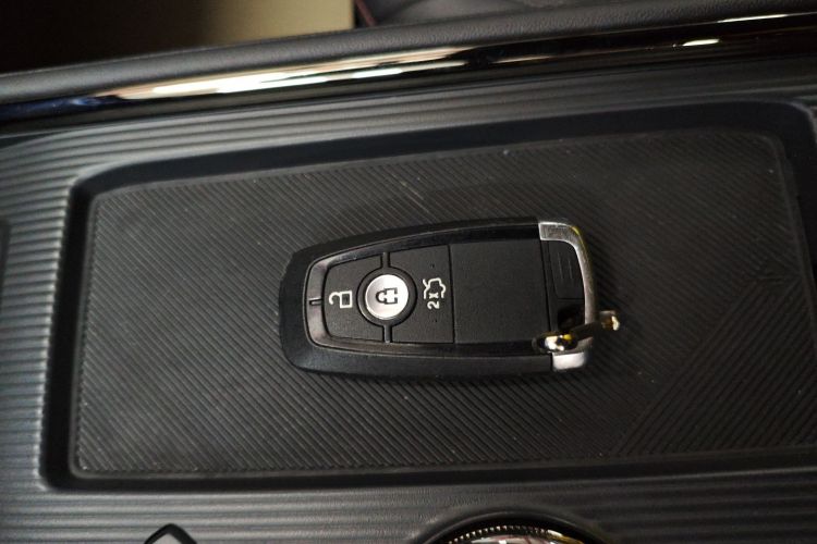 福特 蒙迪欧 2023款 EcoBoost 180 舒雅型中控内饰7001