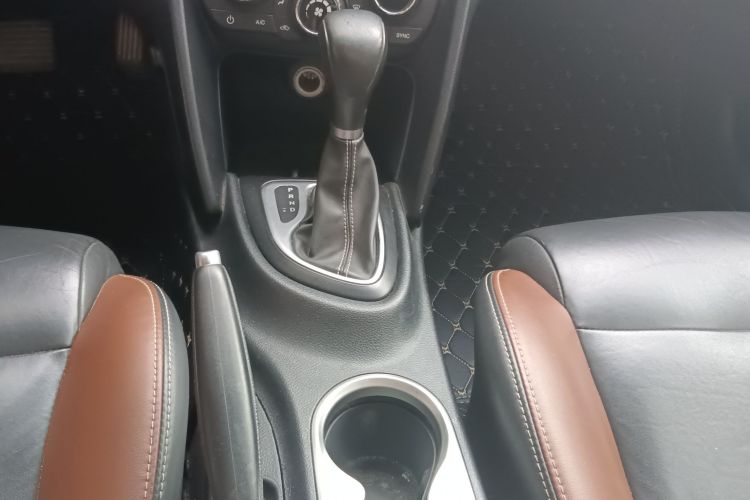 菲亚特 菲翔 2015款 1.4T 自动劲享版局部细节18